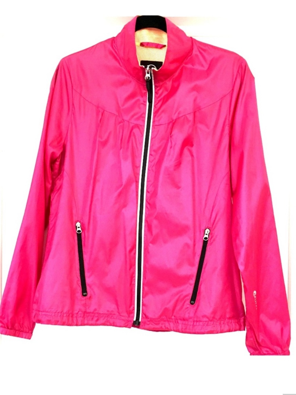 Halifax Packable Windbreaker NWOT